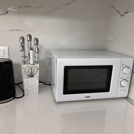 Bratti'S Apartment Near Tirana Center And Mother Teresa Airport المظهر الخارجي الصورة