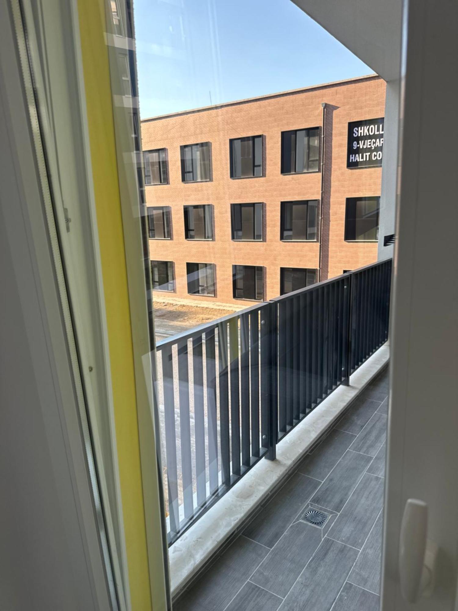 Bratti'S Apartment Near Tirana Center And Mother Teresa Airport المظهر الخارجي الصورة