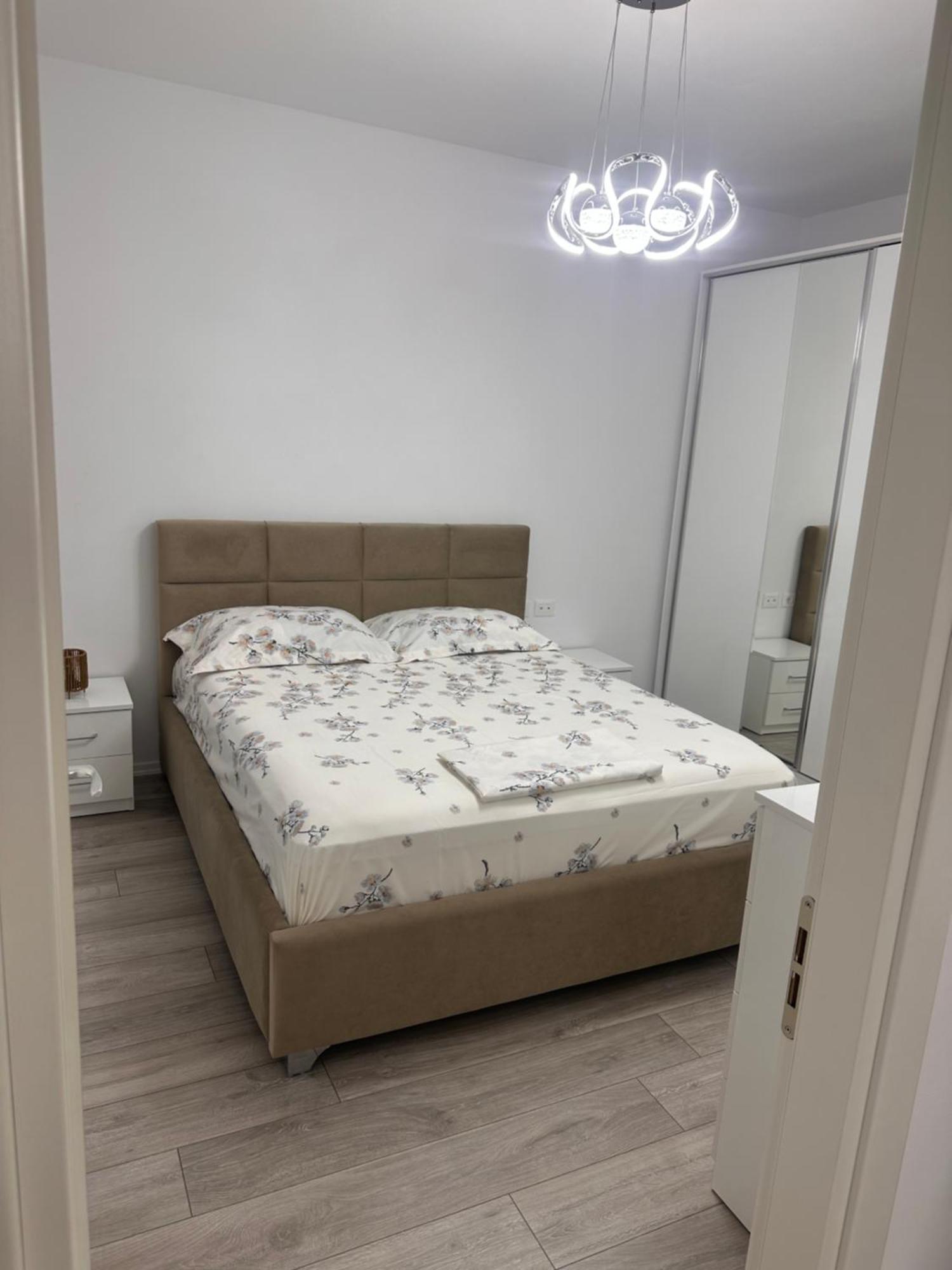 Bratti'S Apartment Near Tirana Center And Mother Teresa Airport المظهر الخارجي الصورة