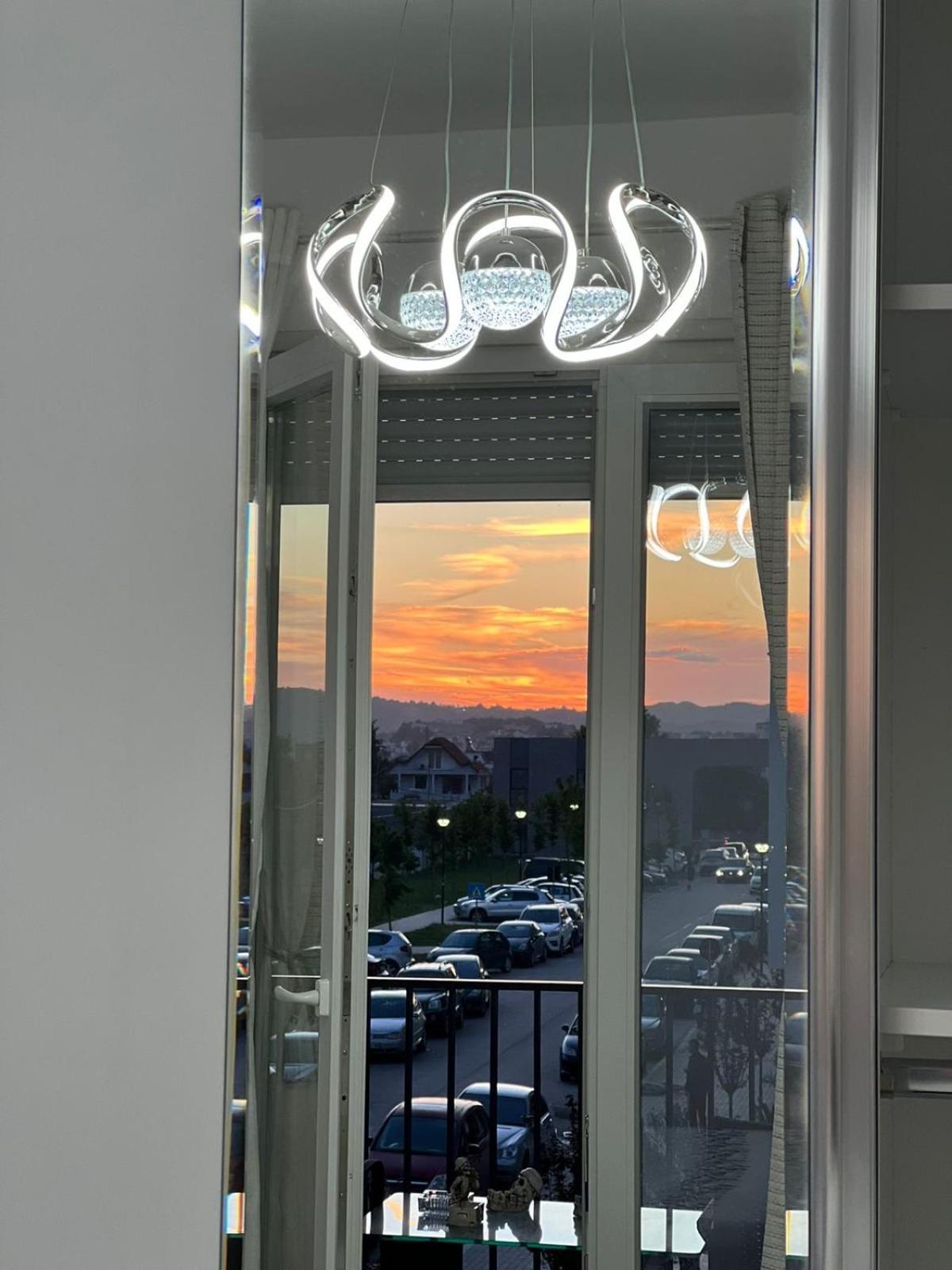 Bratti'S Apartment Near Tirana Center And Mother Teresa Airport المظهر الخارجي الصورة